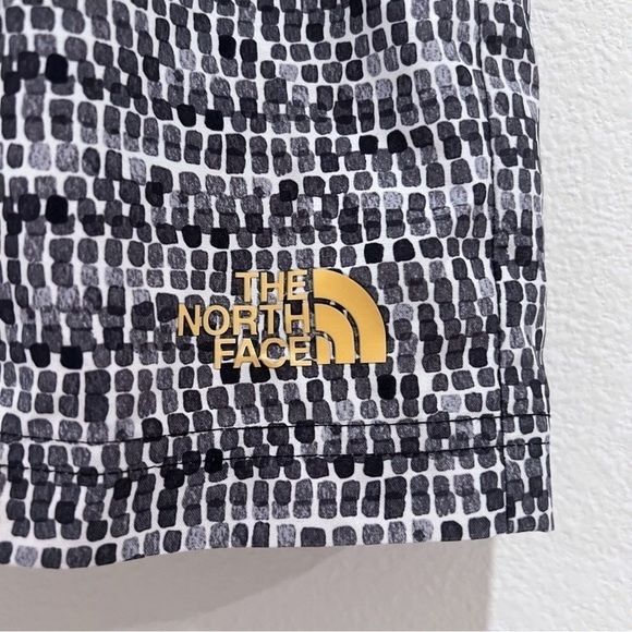 The North Face Swim Board Trunks Size S 7/8 - Picture 6 of 8